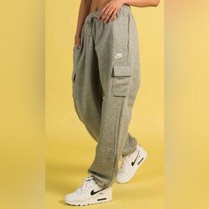 NIKE Oversize Fleece Cargo Sweatpants NWT